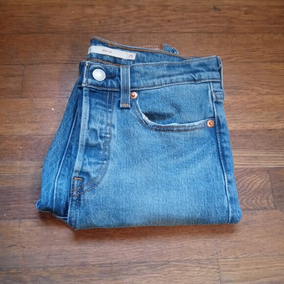 LEVI'S wedgie jeans in these dreams (sz25) - Picture 15 of 16